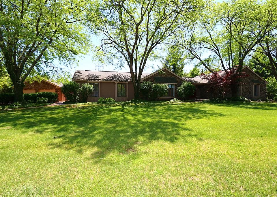 1st image of 8407 Heritage Dr