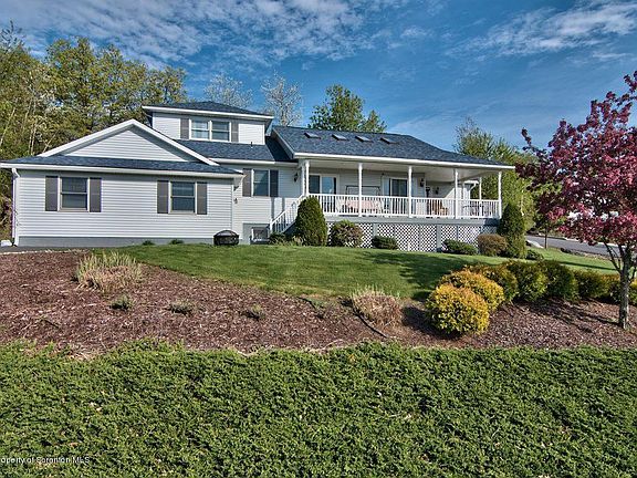 2nd image of 1302 Mountain Laurel Dr