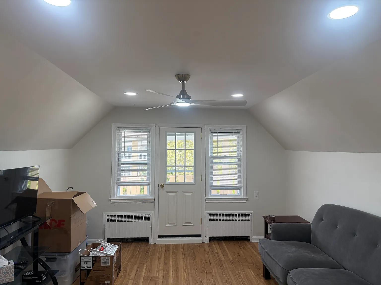 2 bed, 900 sqft, $3,000 — Photo 4