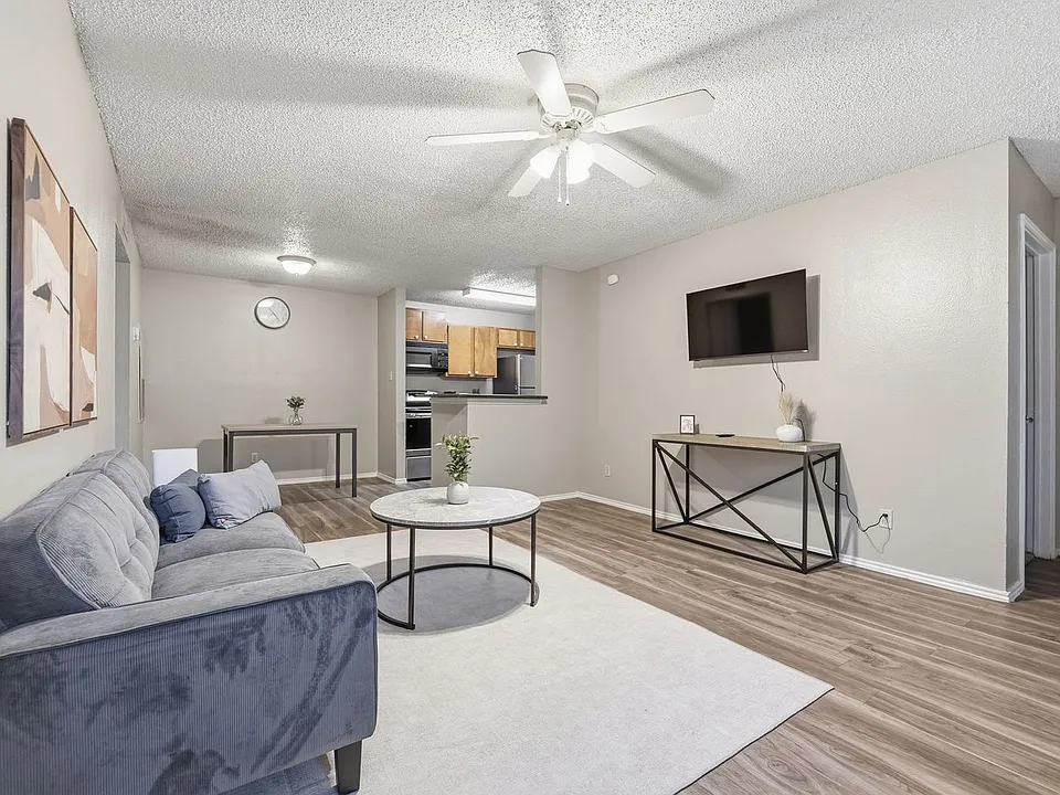 2102 West Loop Access Road Fl 2 #289-ID1612692P