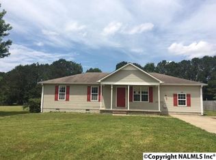 120 Quiet Ln, Hazel Green, AL 35750