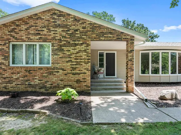 10821 35th St W, Milan, IL 61264