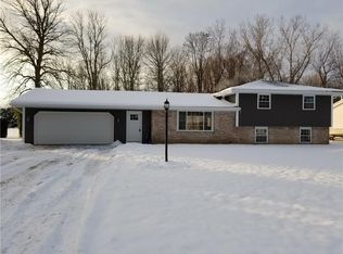 163 Kuhn Rd, Rochester, NY 14612