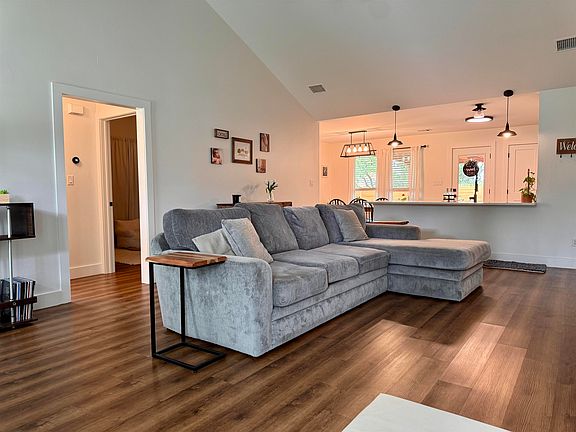 5th image of 103 Driftwood Drive