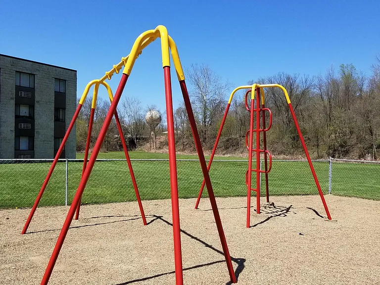 Valley View Gardens — Photo 10
