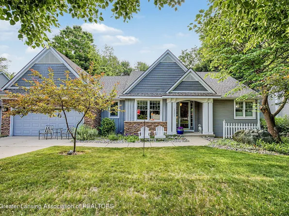 13201 Watercrest Dr, Dewitt, MI 48820