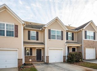 354 Lobdale Falls Dr, Lawrenceville, GA 30045