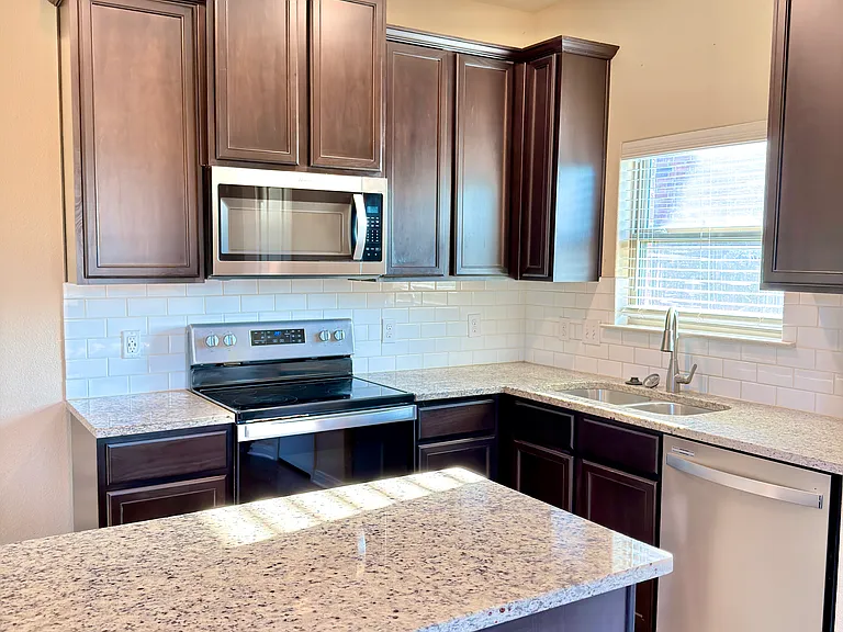 308 Curt St — Photo 14