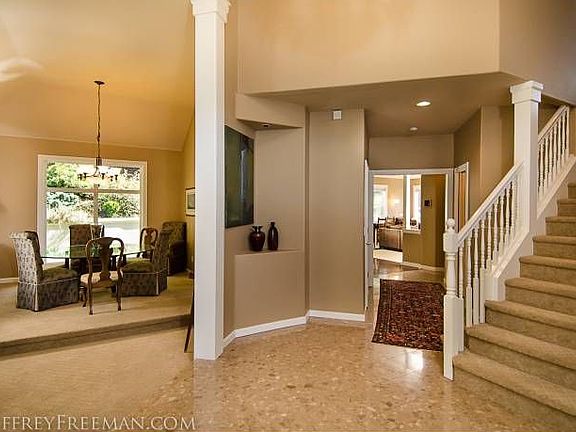 Foyer/Entry