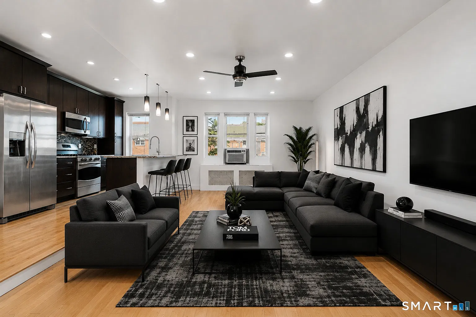 1 bed, 1.0 bath, 891 sqft, $2,200 — Photo 4