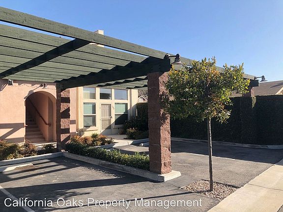 4th image of 1073 N Ventura Ave APT 204