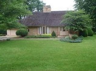 3905 Oak Park Cir, Waterloo, IA 50701