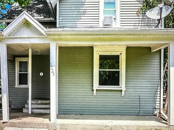 1023 Hickory St, Lansing, MI 48912