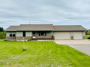 8 River Run Rd, Negaunee, MI 49866