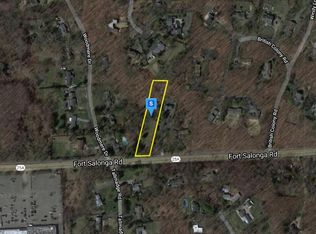 19 Fort Salonga Rd, Northport, NY 11768