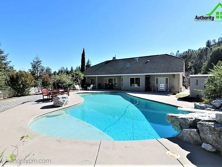 14270 Quail Springs Rd — Photo 34