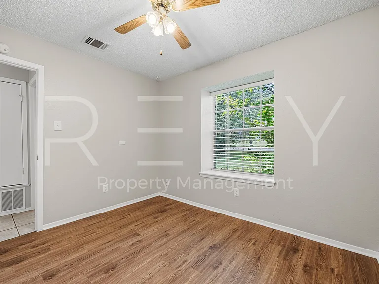 8001 W Gate Blvd #A — Photo 25