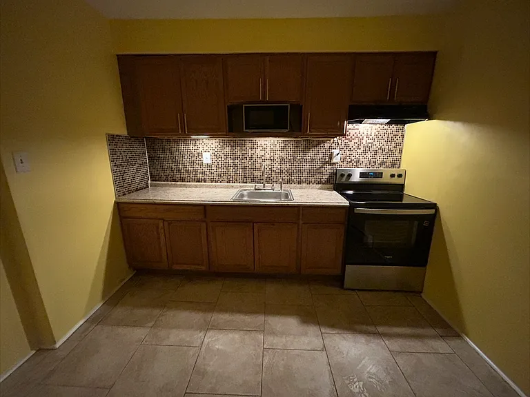 2509 W Oakdale St #1 — Photo 12