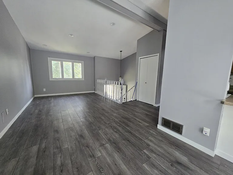 8461 Sheridan Ave N — Photo 4