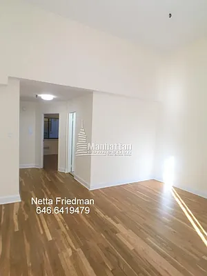 Rented by Manhattan Connection | media 18