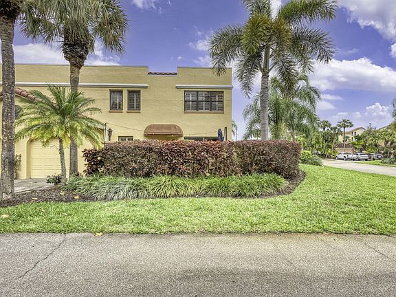 4th image of 44 Uno Lago Drive