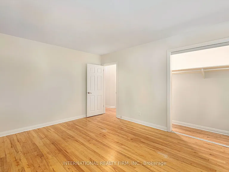 323 Lanark Ave N — Photo 20