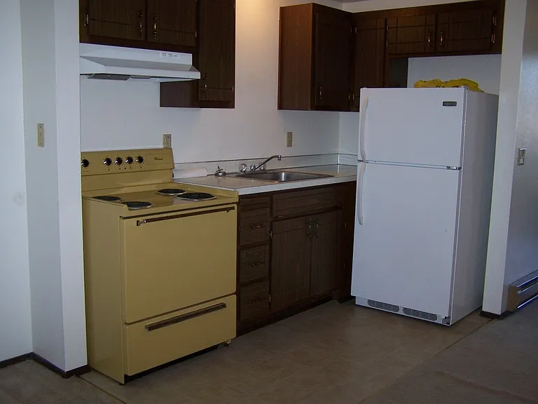 Windhaven Chalet (835 N Oak Harbor St) — Photo 4