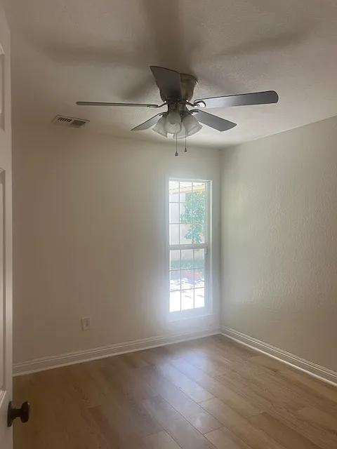 3 bed, 1312 sqft, $2,200 — Photo 4