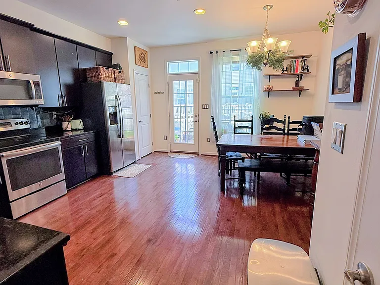758 S Macon St — Photo 9