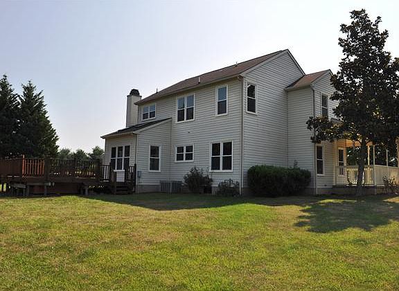 2nd image of 518 Straford Ct