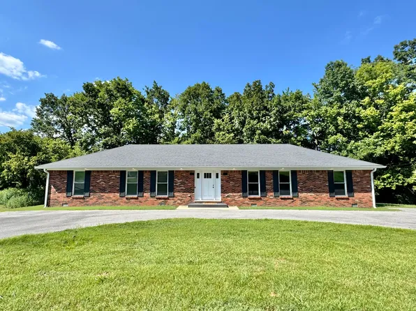 215 Mercer Ave, Harrodsburg, KY 40330