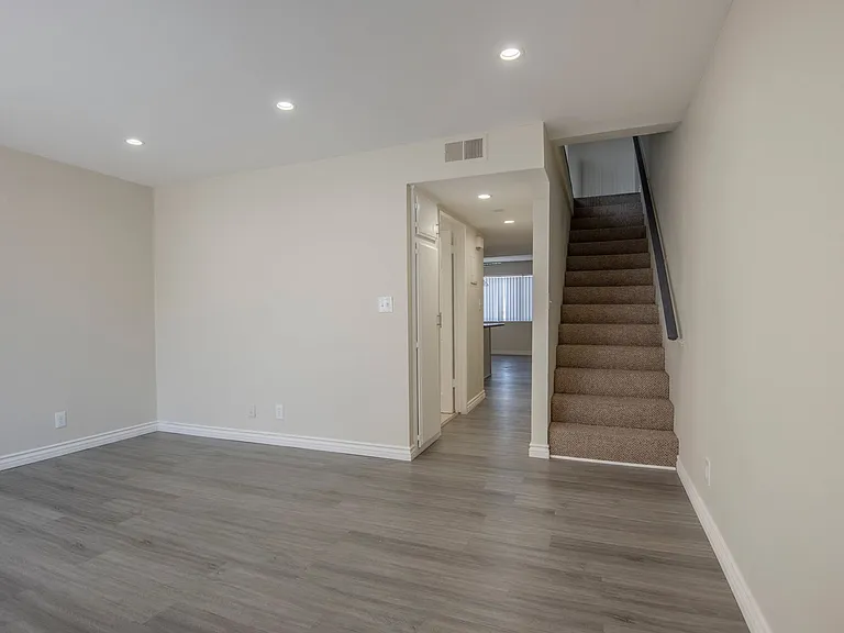 11701 Oxnard St — Photo 2