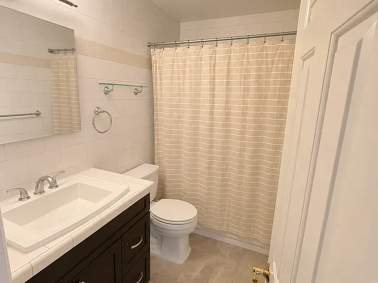 278 Monmouth St #3R — Photo 4