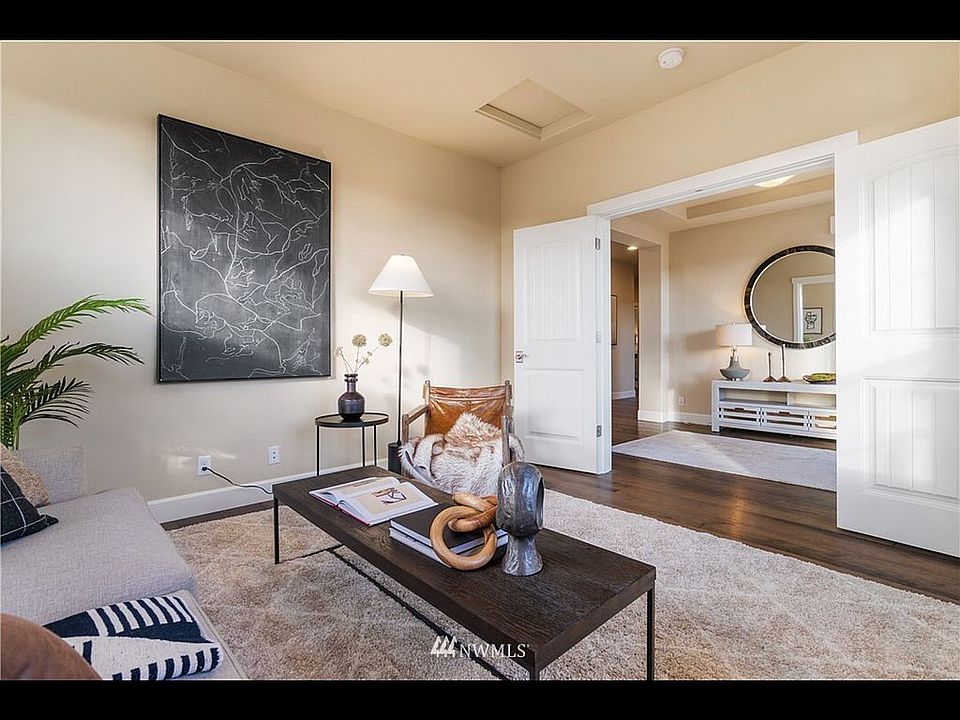 1st image of 1719 McAllister Ct SE #326