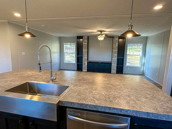 5th image of 354 Bungalow Dr