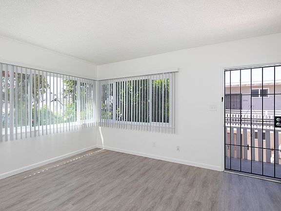 3rd image of 1224 Felspar St #0