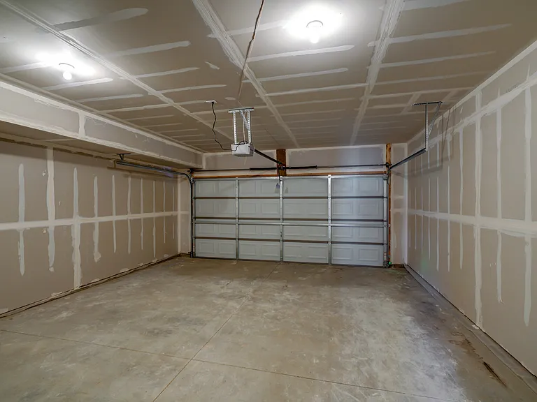 639 McKay Way — Photo 7