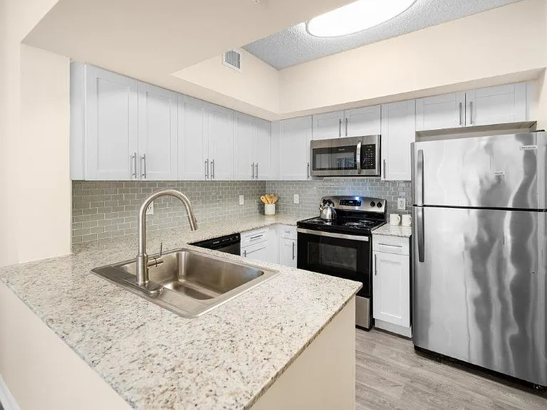 Ibis Reserve Apartments — Photo 4