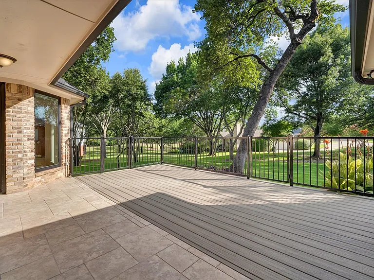 610 Timber Way — Photo 34