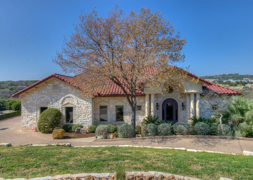 1st image of 124 Birnam Wood Ct