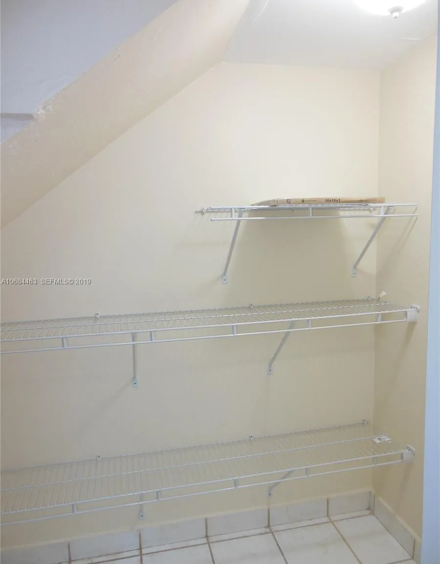 2 bed, 1.5 bath, 1060 sqft, $2,150 — Photo 4