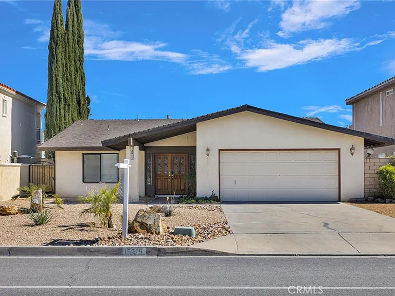 13915 Spring Valley Pkwy — Photo 4