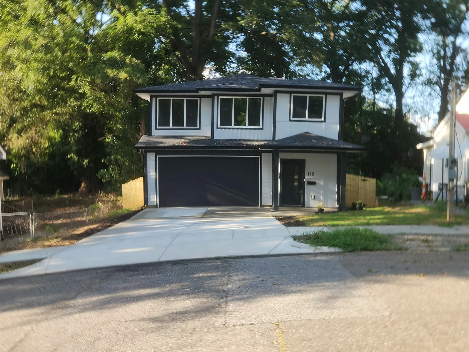 3 bed, 2.5 bath, 1555 sqft, $2,499 — Photo 1