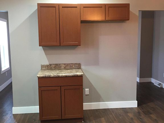5th image of 224 Kindler Ave