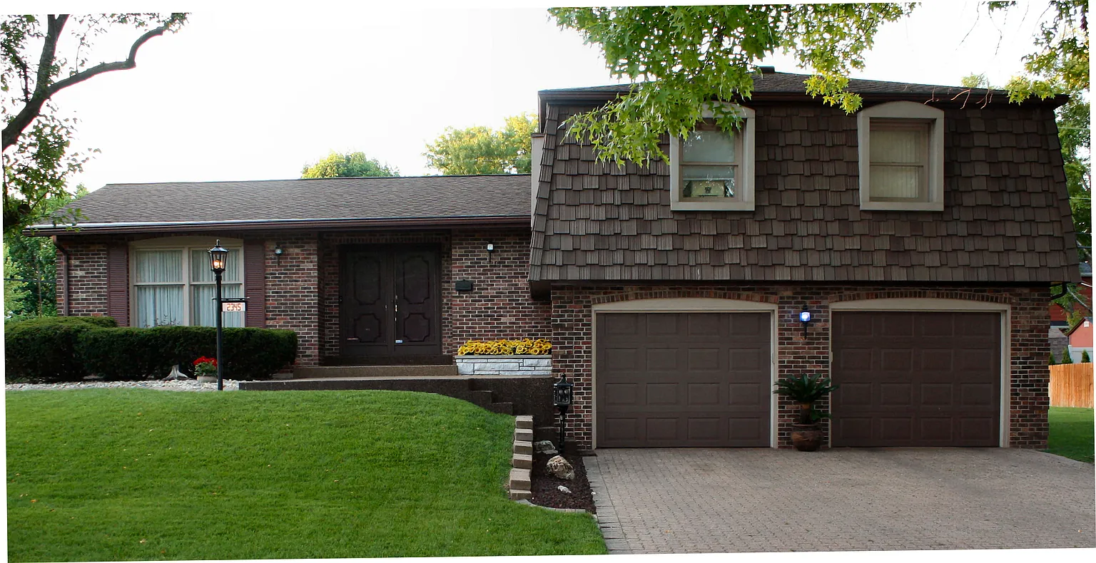2345 Zippel Ave photo 1