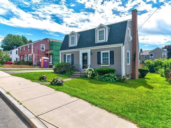 873 E Squantum St, Quincy, MA 02171