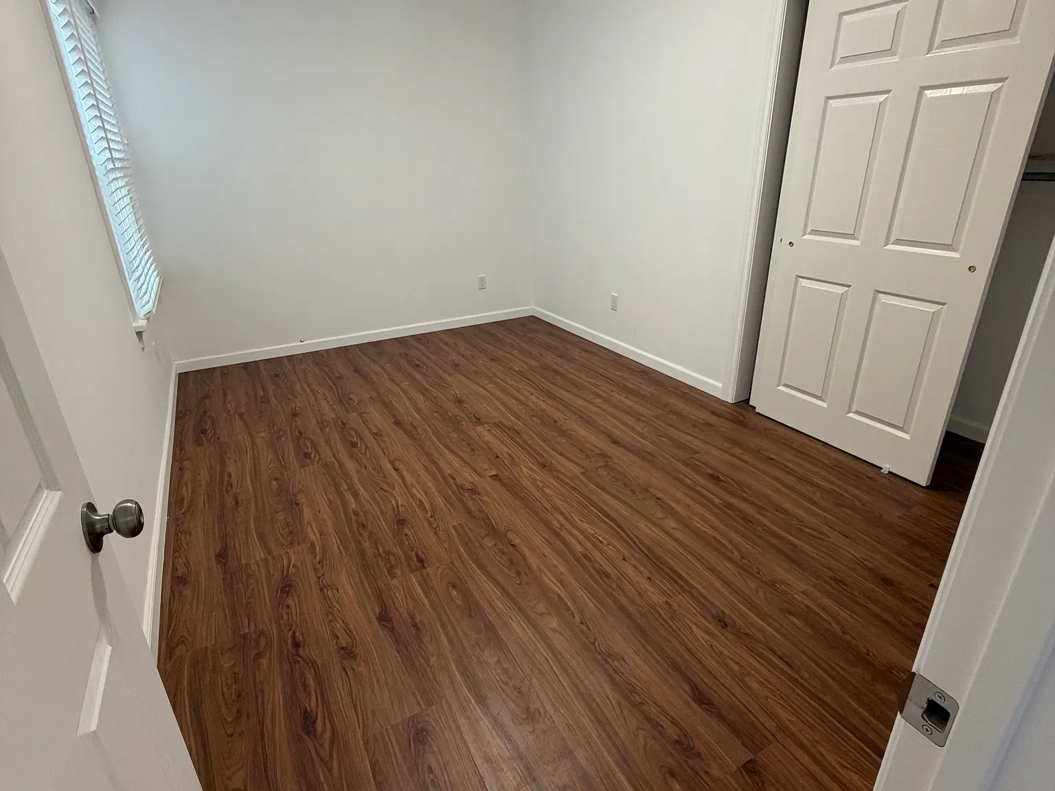 2 bed, 900 sqft, $5,000 — Photo 4