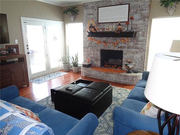 4th image of 7316 Wesley Ct