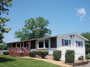 17608 Altenburg Rd, Harvard, IL 60033