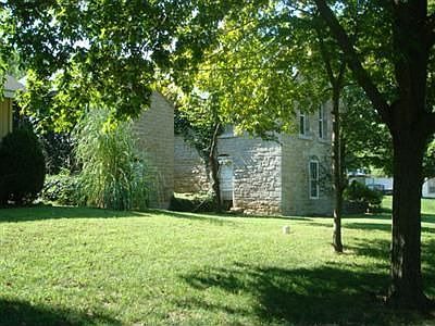 3rd image of 514 Southwest Blvd